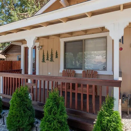 Cabin Chic - Cozy Mountain Home With Wifi, Close To Everything!